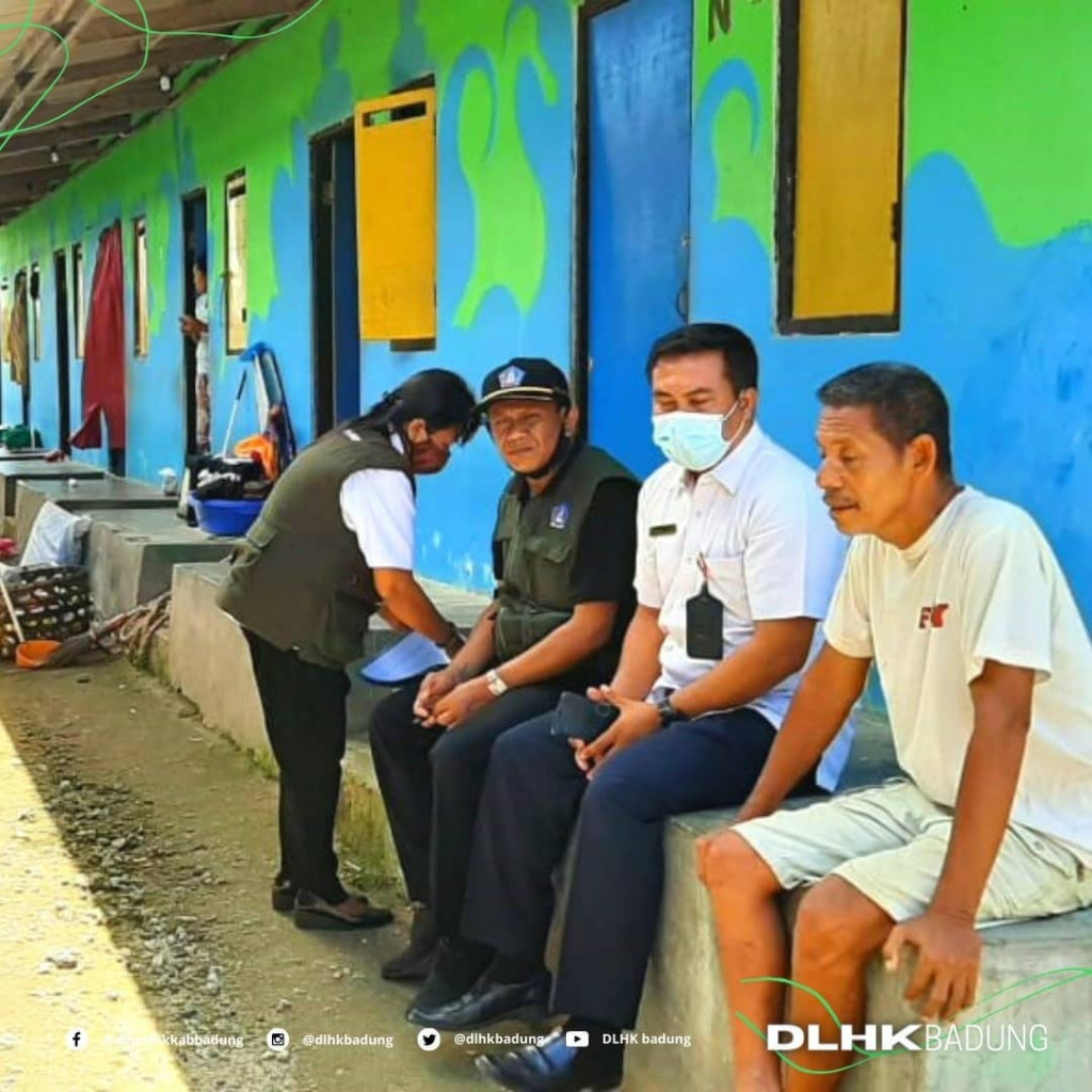 DLHK Badung tindaklanjuti pengaduan masyarakat yang diterima di Pos Pengaduan dan Penyelesaian Sengketa Lingkungan Hidup DLHK berkenaan dengan adanya Pembuangan Sampah Ilegal di Kelurahan Jimbaran